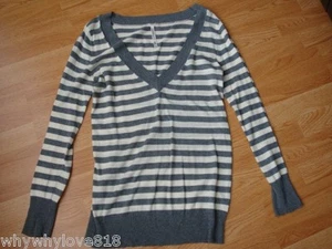 Aeropostale Pullover V-Ausschnitt Streifen GRAU M - Bild 1 von 1