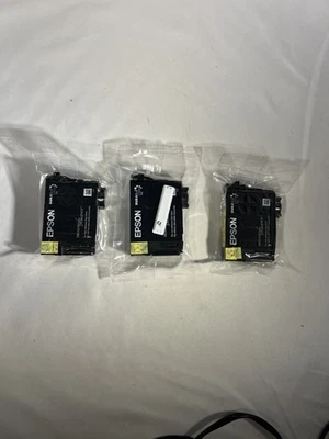 200XL Ink Cartridge (2)  one  200 yellow Epson Expression Home XP-310 400 410 V1 - Image 1 of 4