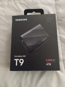 Samsung - T9 Portable SSD 4TB, Up to 2,000MB/s, USB 3.2 Gen2 - Black - Photo 1/2