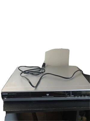 Toshiba DVR Video Recorder D-R5SU -  Parts/Repair - Image 1 of 4