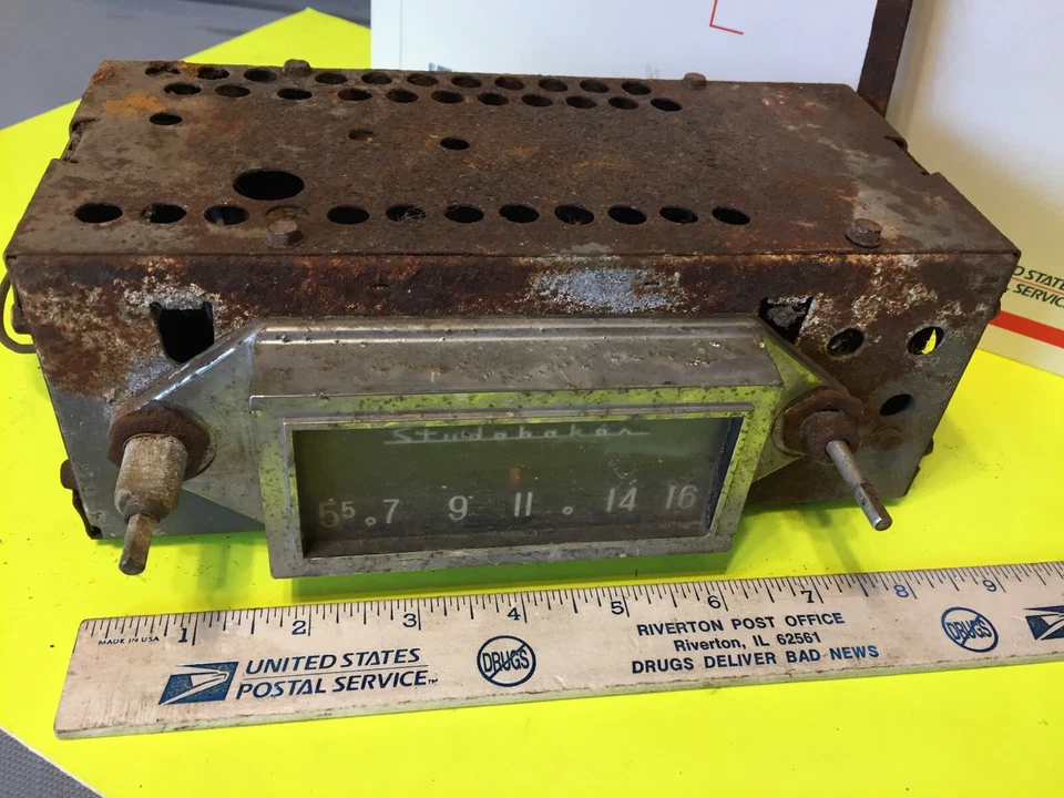 Studebaker,  1958 to 60  radio.  Used.  Item:  6312 - Image 1 of 1