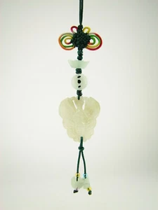 Chinese Natural Variegated Jade Hanging Charm Amulet Feng Shui - Moth #604 - Picture 1 of 2