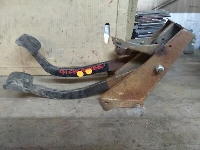 MONTAJE PEDAL EMBRAGUE JEEP CHEROKEE XJ FABRICANTE ORIGINAL 1991-1996 Foto 1 de 4