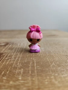 Lalaloopsy ~ Tinies ~ Mini Figura ~ Pelo Rosa ~ Juguete de Plástico de 1.25" - Imagen 1 de 10