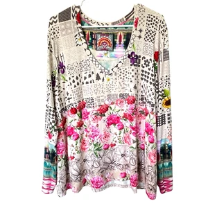 Johnny Was Shirt Women Size XL Mystery Print Ladies V-Neck Tee Boho Chic R16120B - Picture 1 of 14