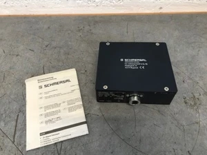 Interruptor sensible Schmersal AZM415-33ZPDKE-110VAC 4 kV IEC60947-5-1 230V  - Imagen 1 de 9