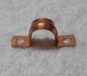 15mm Copper Saddle Pipe Clips: Packs of 5/10/20. Postage Included in Price - Picture 1 of 6