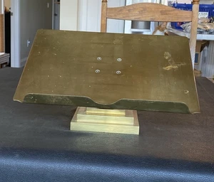 Sudbury Latón Iglesia Ayuda de Adoración Catedral Biblia Misal Pedestal Escalonado Soporte - Imagen 1 de 24