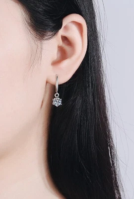 VVS1 Moissanite 7 mm Corte Redondo Certificado Colgante Chapado en Oro Blanco 14k Foto 1 de 4