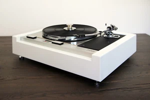Wir restaurieren Ihren Thorens TD 125 Plattenspieler schwarz od. weiß -Edelstahl - Bild 1 von 11
