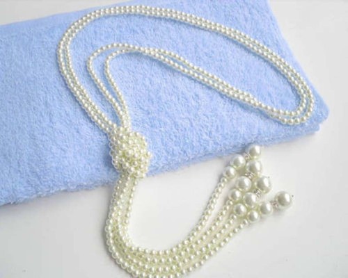 VETEMENTS Ciondoli multistrato moda 6 mm perle conchiglia bianca collane lariat 50"