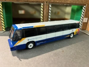 Autobús de tránsito TMC RTS 1999 rojo y tostado (Stagecoach Group) - Imagen 1 de 7