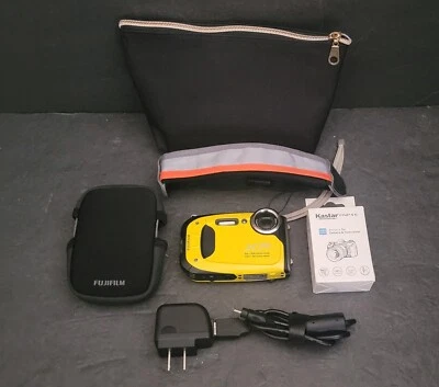 Cámara digital Fujifilm FinePix XP60 16,4 MP amarilla submarina a prueba de golpes. Foto 1 de 4