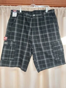 Wrangler plaid black cargo shorts size 38 - Picture 1 of 9