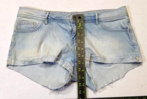 Hollister Shorts Erwachsene Taille 29 Short Denim Low Rise blau distressed 5 Taschen - Bild 1 von 7