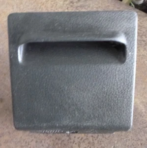 Mitsubishi Outlander ZE ZF 12/02-10/06 Interior Fuse Box Cover and Coin Holder - Bild 1 von 4