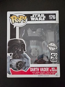 Funko POP! Star Wars #176 Darth Vader with TIE FIGHTER Exclusive 40 YEARS - Foto 1 di 6