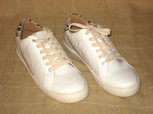 White Raven Sneaker Schuhe weiß mit Schlangenhaut Print Detail Damen US Größe 8,5 Neu mit Etikett - Bild 1 von 10