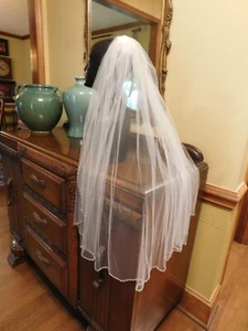 BEAUTIFUL ONE LAYER IVORY RHINESTONE TRIMED FINGERTIP VEIL - Picture 1 of 5