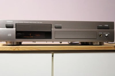 Yamaha CDX-880  CD Player - Bild 1 von 4
