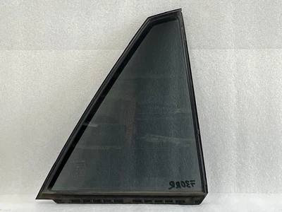 Lexus RX330 2005 lado derecho del pasajero puerta trasera ventilación ventana de vidrio Foto 1 de 3