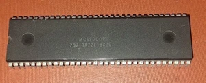 VINTAGE CPU MOTOROLA MC68000P8 8MHz DIP 64 AMIGA 500 2000 PROCESSOR RETRO PC - Photo 1/1