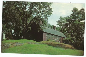 York Maine Old Gaol Jail Vintage Postcard - Picture 1 of 2