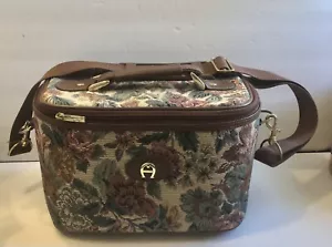 Borsa da viaggio cosmetica vintage Etienne Aigner arazzo floreale da trasporto treno custodia - Foto 1 di 6
