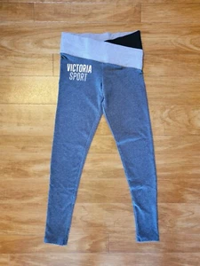 VICTORIA'S SECRET, VSX SPORT, Cossband Logo Print Gray Leggings, XS short - Bild 1 von 9