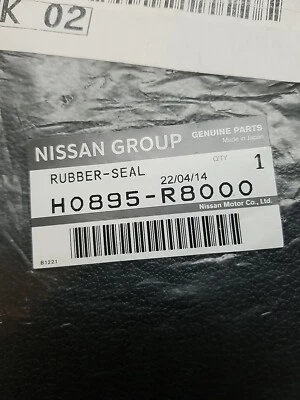Nissan GT-R Armada 2009-2020 cubierta de orificio de carcasa de puerta H0895-R8000 nuevo fabricante de equipos originales Foto 1 de 4