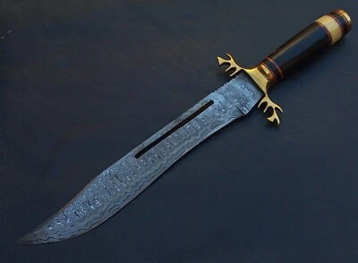 Cuchillo Bowie de Caza Damasco Hecho a Mano Personalizado con Protector de Latón y Mango Micarta Foto 1 de 4