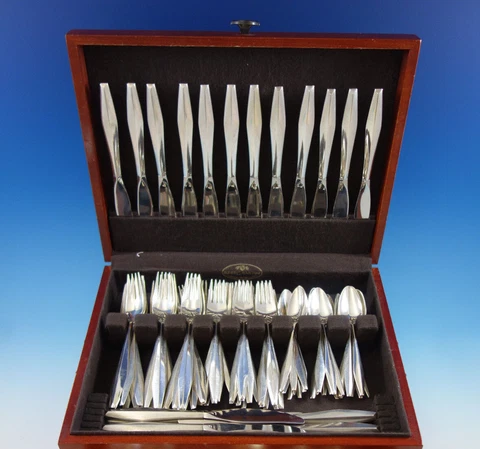 Diamond by Reed and Barton Sterling Silver Flatware Set 24 Service 98 pieces Cover