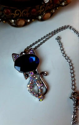 Halskette mit Funkelnder Katze°. - Bild 1 von 3