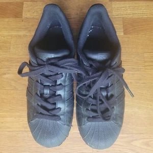 Adidas ~ Superstar Shell Tops Shoes Low ~ Size 4Y Youth ~ All Black - Picture 1 of 20