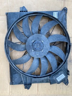 06-12 Mercedes GL320 GL350 GL450 GL550 R350 ML320 ML350 ML450 ML550 Radiator Fan - Image 1 of 4
