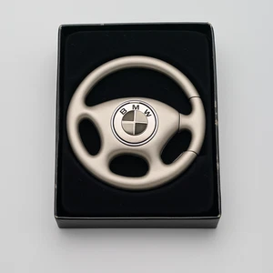 BMW Lenkrad Metall Schlüsselanhänger silber verchromt Geschenkbox Sammlerauto - Bild 1 von 2