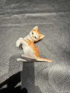 Danbury Mint Cats Of Character "WHAT I'VE SPOTTED"  Bone China - Picture 1 of 5