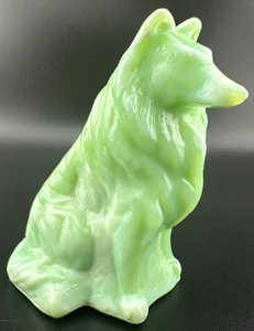 Vintage Mosser Jadeit satiniert grün Glas sitzender Collie Hund Figur - Bild 1 von 24