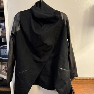Spanx Faux Leather Convertible Jacket Size Xsmall Women's NWT - Picture 1 of 17
