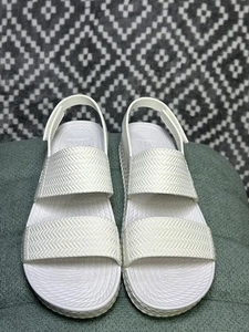 Reef Water Vista Sandals Womens 9 White Adjustable Strap Light Weight Vacation - Picture 1 of 6
