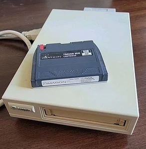 Seagate CTD8000E-S 8GB 50pin SCSI Tape Drive with Traven 8GB cartridge - Afbeelding 1 van 6