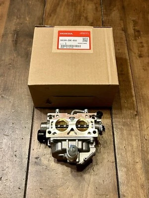 HONDA Carburetor GX630 GX630R GX630RH 16100-Z9E-033 Genuine OEM - Image 1 of 4
