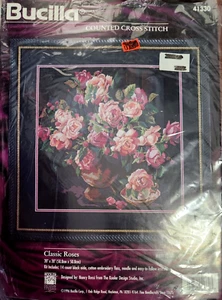 BUCILLA #14 Aida Kit Punti Croce Contati #41330 ROSE CLASSICHE 20x20" - Foto 1 di 2