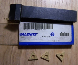 Portautensili tornio Valenite usato PTMR 12-32 con 3 inserti TNMC32N6 V1N mai usati - Foto 1 di 5