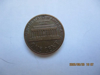 THIS IS 2 1990'S  LINCOLN MEMORIAL CENT PENNYS ??BONDED COINS. - Image 1 of 4