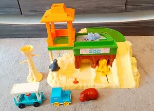 1984 Vintage Classic Children Toy Fisher Price Zoo With Animals and Figures Tram - Picture 1 of 4