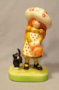 Holly Hobbie 1971 rothaariges Mädchen mit Picknickkorb & schwarzer Katze Figur - Bild 1 von 8