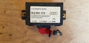Audi A3 S3 8L A6 4B C5 A8 D2 4D CONTROL UNIT MOVEMENT DETECTOR 8L0951173 X33K - Imagen 1 de 2