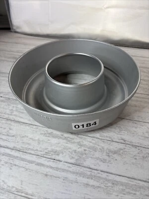 Mirro Aluminum Jello Ring Mold Cake Pan M-0729-22 6 1/2 cup Made in USA  Vintage - Image 1 of 4