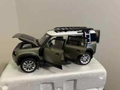 1:18 Scale Land Rover Defender Diecast Model Car Toy Sound & Lights. - Image 1 of 4